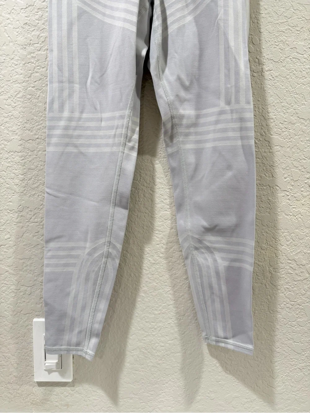 Alo Yoga High waisted Legging Size Small